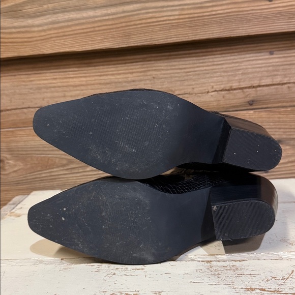 Betsey Johnson Izak Booties - Picture 7 of 9